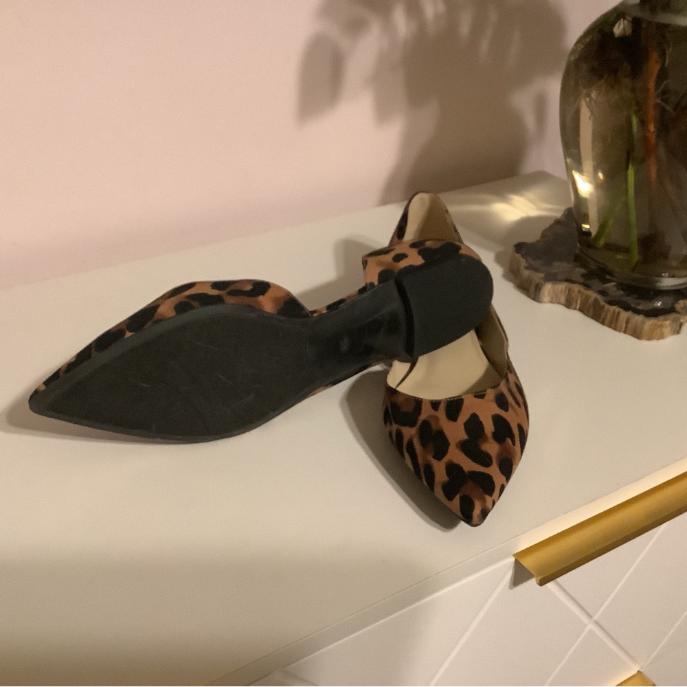 Leopard Print Women's Flats size10M - Picture 4 of 5